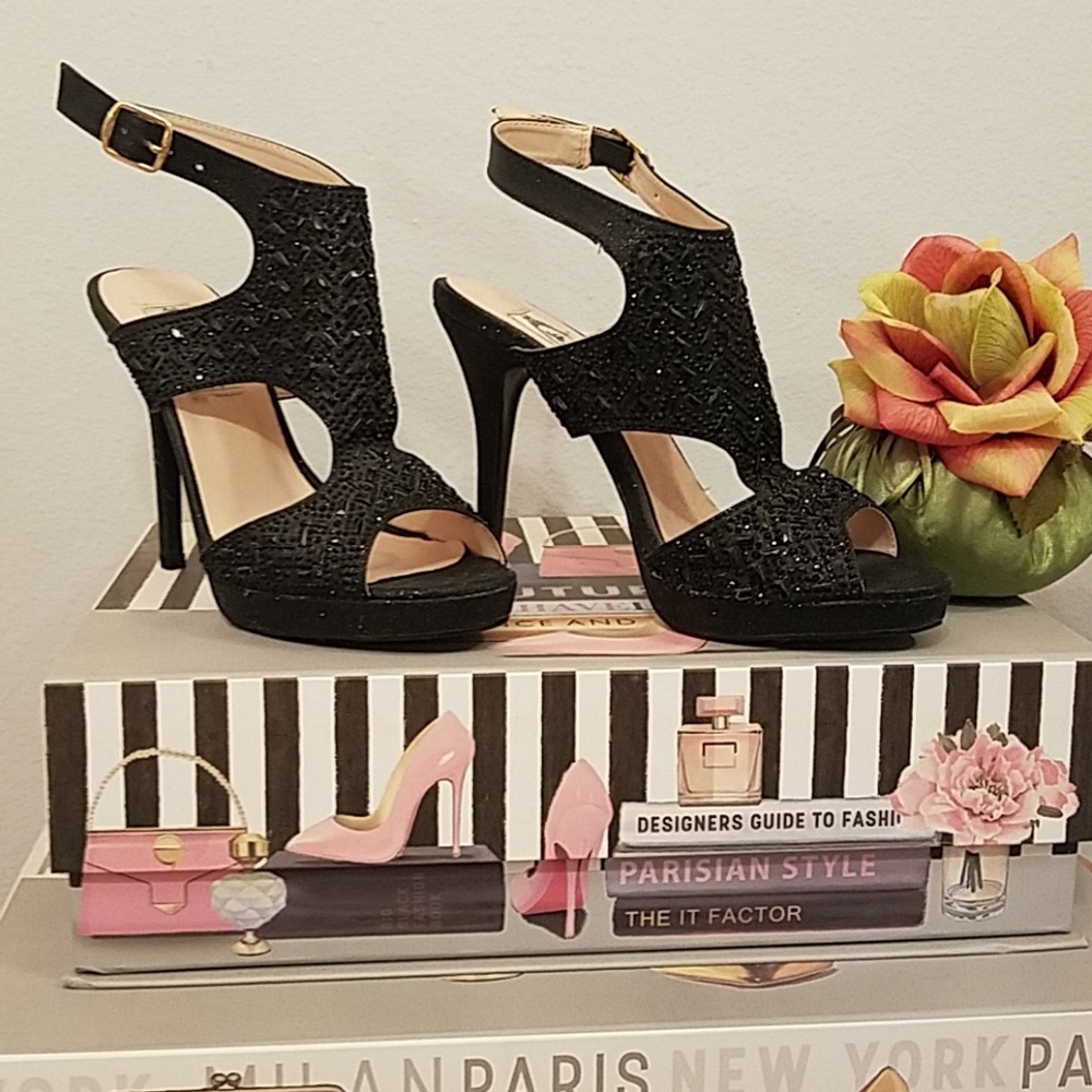 8.5 shoes bought inLas Vegas at the Paris Hotel